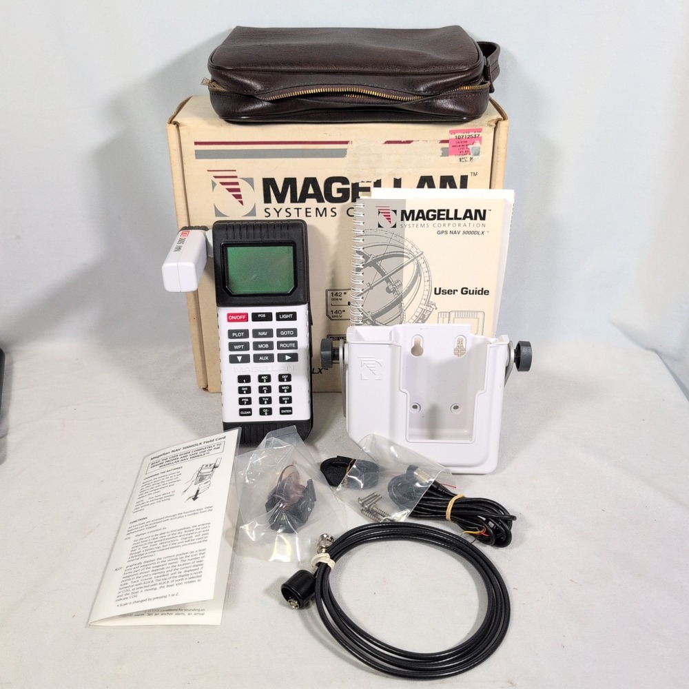 Magellan GPS NAV 5000 DLX Bundle NMEA Cable Lanyard Guide Mount Great Condition